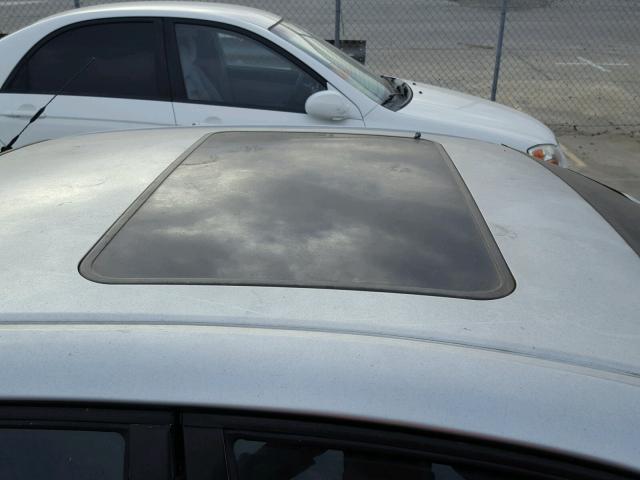 1G2WR52181F177904 - 2001 PONTIAC GRAND PRIX SILVER photo 9