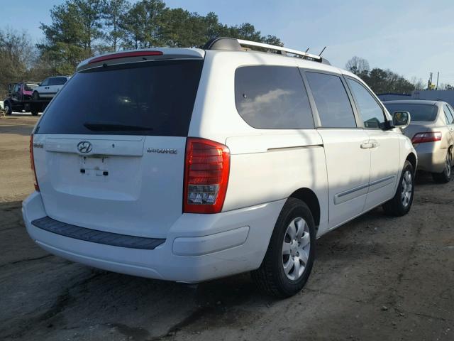 KNDMC233676028600 - 2007 HYUNDAI ENTOURAGE WHITE photo 4