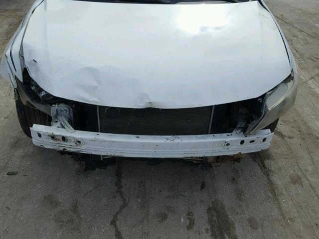 JTKJF5C79B3000226 - 2011 TOYOTA SCION TC 白色 照片 7