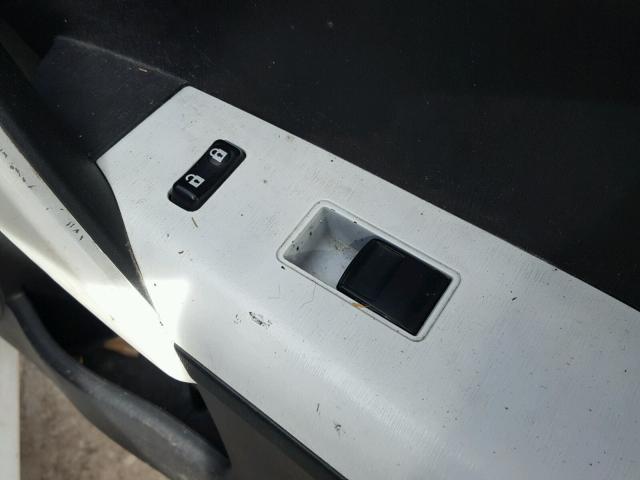 JTKJF5C79B3000226 - 2011 TOYOTA SCION TC 白色 照片 9