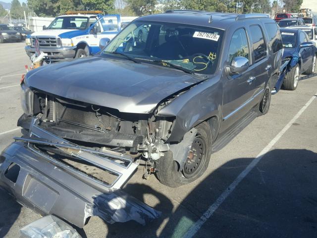 1GNFC13C48R113011 - 2008 CHEVROLET TAHOE C150 GRAY photo 2