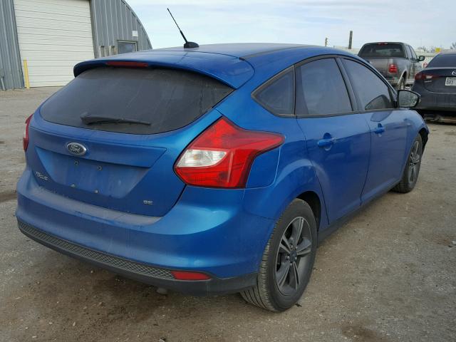 1FAHP3K27CL299705 - 2012 FORD FOCUS SE BLUE photo 4