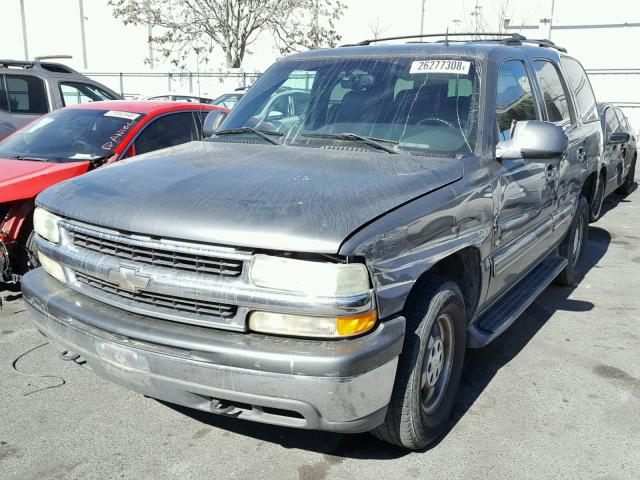 1GNEC13T12R249602 - 2002 CHEVROLET TAHOE C150 GRAY photo 2