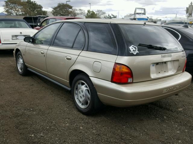 1G8ZJ827XVZ176905 - 1997 SATURN SW2 GOLD photo 3