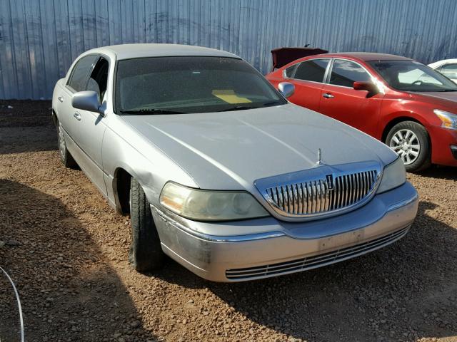 1LNHM81W33Y700301 - 2003 LINCOLN TOWN CAR E GRAY photo 1