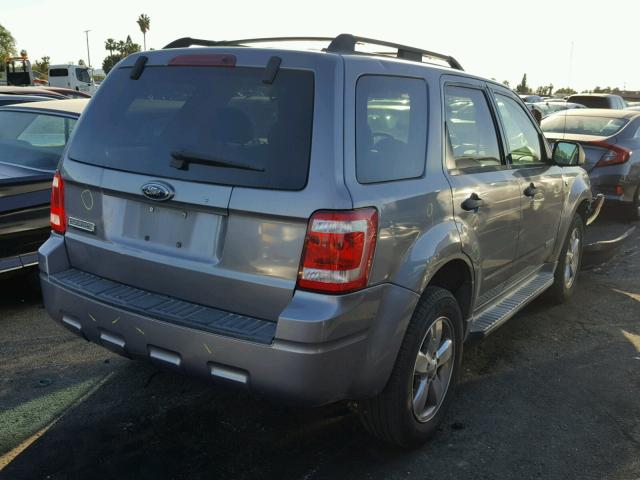 1FMCU03118KA77283 - 2008 FORD ESCAPE XLT SILVER photo 4