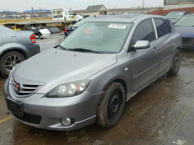 JM1BK143151269946 - 2005 MAZDA 3 HATCHBAC GRAY photo 2