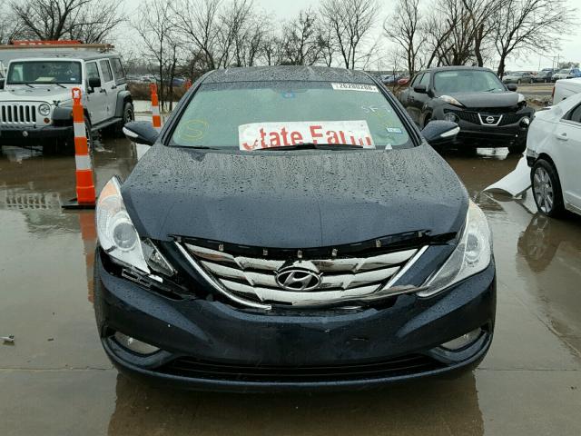 5NPEC4AC7BH229701 - 2011 HYUNDAI SONATA SE GRAY photo 9