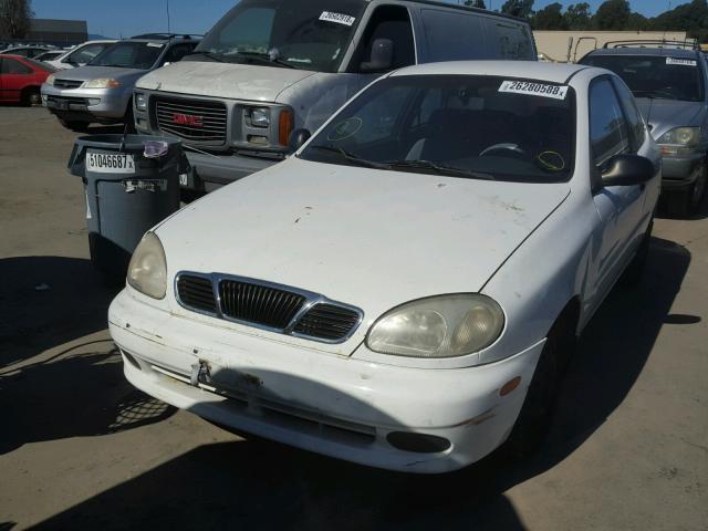 KLATA2260YB561376 - 2000 DAEWOO LANOS S WHITE photo 2