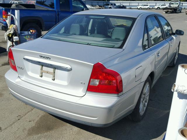 YV1TS911551391466 - 2005 VOLVO S80 T6 TUR SILVER photo 4