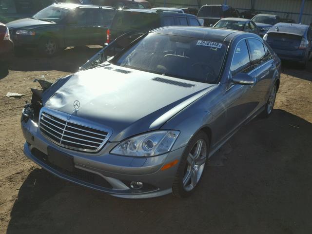 WDDNG86X88A196124 - 2008 MERCEDES-BENZ S 550 4MAT GRAY photo 2