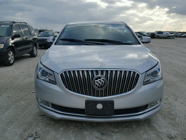 1G4GA5GR4GF159121 - 2016 BUICK LACROSSE SILVER photo 9