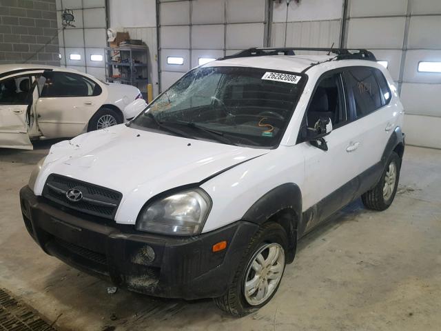 KM8JN12D06U410659 - 2006 HYUNDAI TUCSON GLS WHITE photo 2