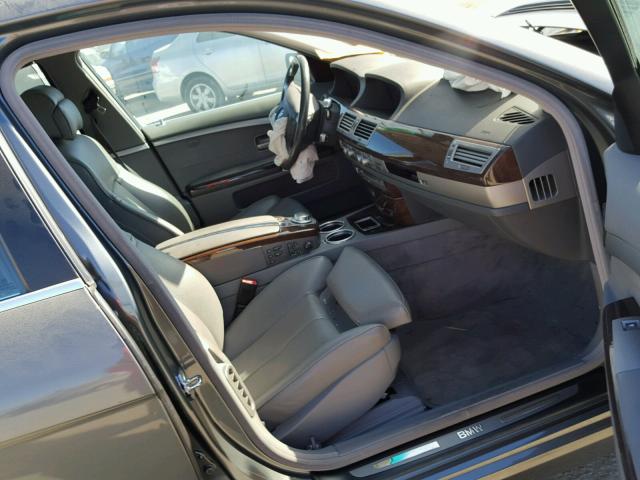 WBAHL83566DT03640 - 2006 BMW 750 I GRAY photo 5