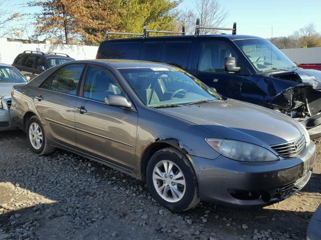 4T1BF32K75U609573 - 2005 TOYOTA CAMRY LE GRAY photo 1