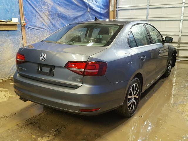 3VWDB7AJ9HM376407 - 2017 VOLKSWAGEN JETTA SE GRAY photo 4