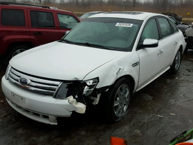 1FAHP25W68G121115 - 2008 FORD TAURUS LIM WHITE photo 2