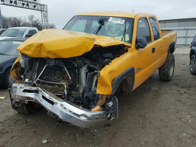 1GCHK29DX7E113532 - 2007 CHEVROLET SILVERADO YELLOW photo 2