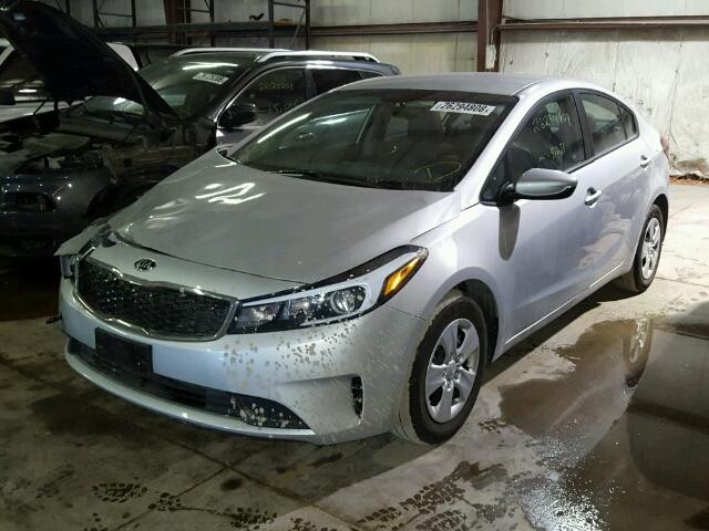 3KPFK4A72HE048593 - 2017 KIA FORTE LX SILVER photo 2