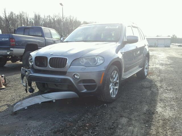 5UXZV4C51BL411706 - 2011 BMW X5 XDRIVE3 SILVER photo 2