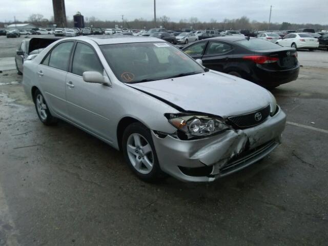 4T1BE30K75U994560 - 2005 TOYOTA CAMRY LE SILVER photo 1