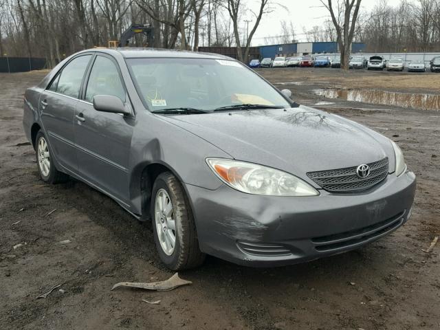 4T1BF30KX2U522376 - 2002 TOYOTA CAMRY LE GRAY photo 1