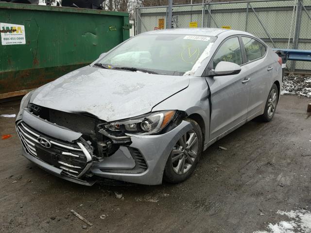 5NPD84LF9HH090958 - 2017 HYUNDAI ELANTRA SE SILVER photo 2