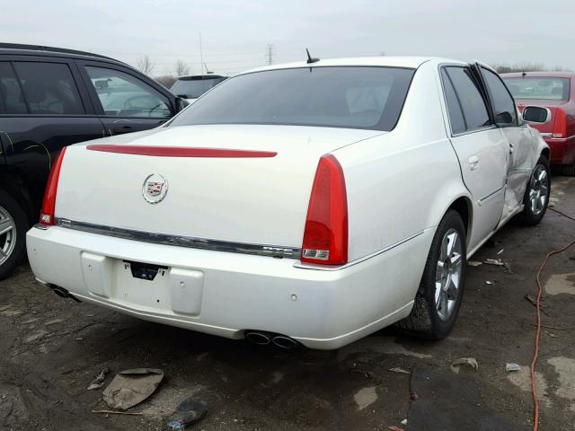 1G6KD57Y97U119645 - 2007 CADILLAC DTS WHITE photo 4