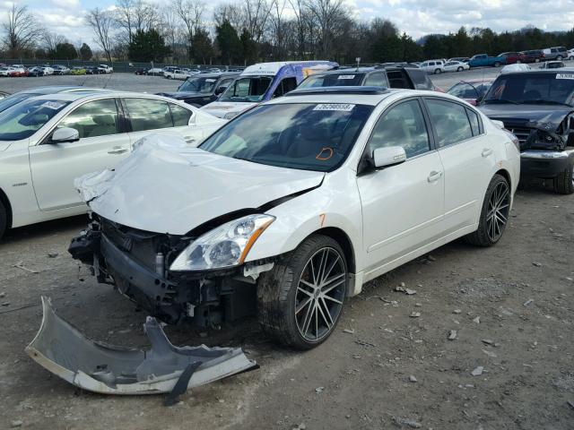 1N4BL2AP2BN406428 - 2011 NISSAN ALTIMA SR WHITE photo 2