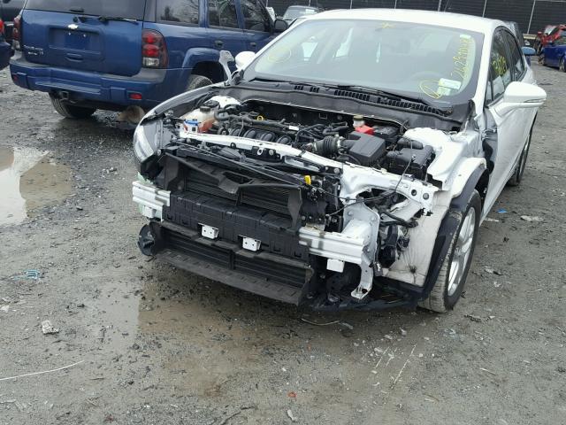 1FA6P0H76E5363054 - 2014 FORD FUSION SE WHITE photo 9