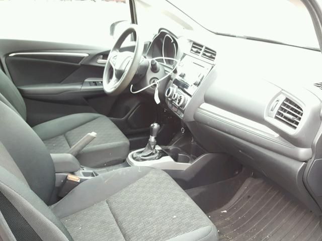 3HGGK5G56FM726833 - 2015 HONDA FIT LX رمادي صورة 5