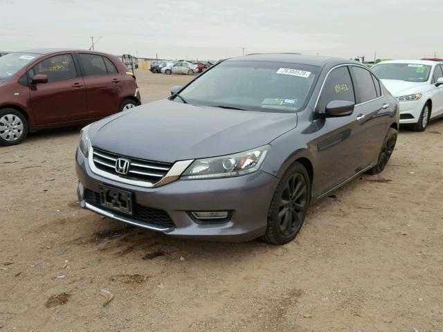 1HGCR2F50DA051727 - 2013 HONDA ACCORD SPO GRAY photo 2