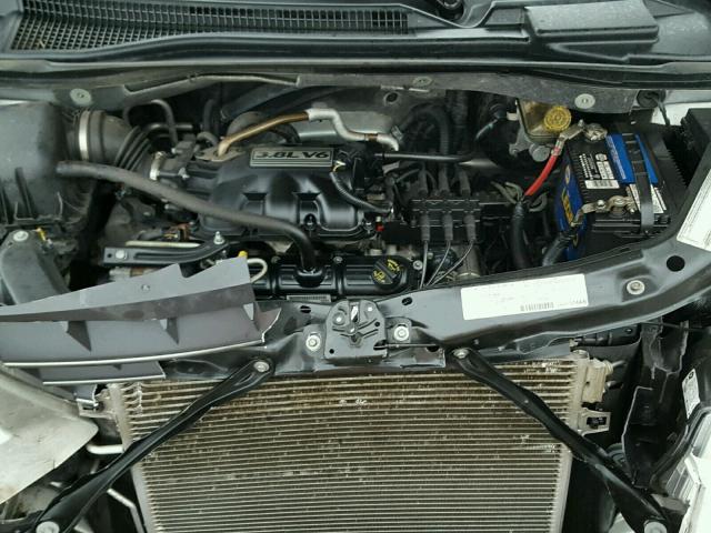 2A8HR54P18R733164 - 2008 CHRYSLER TOWN & COU SILVER photo 7