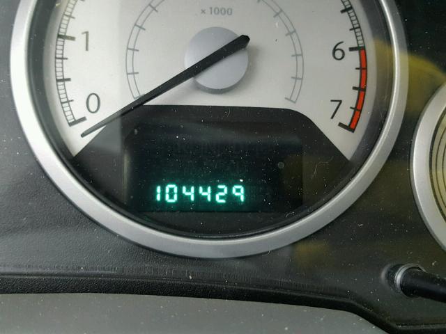 2A8HR54P18R733164 - 2008 CHRYSLER TOWN & COU SILVER photo 8