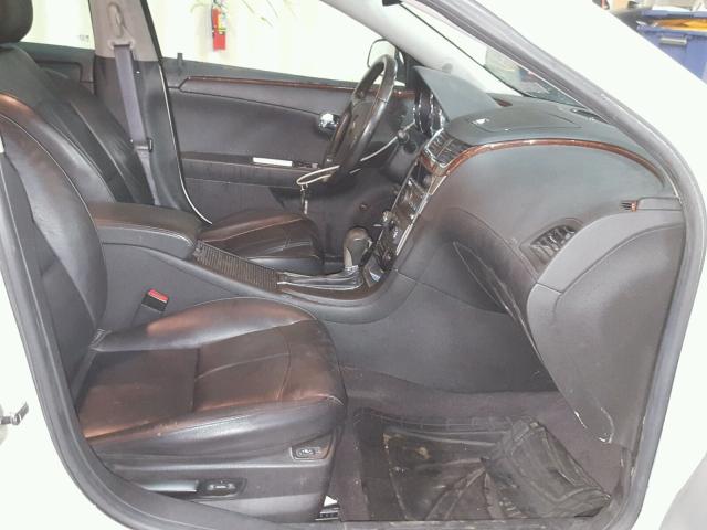1G1ZE5E75BF396852 - 2011 CHEVROLET MALIBU LTZ Ақ фото 5