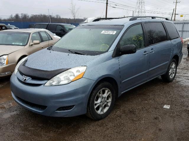 5TDBA23C86S058970 - 2006 TOYOTA SIENNA LE BLUE photo 2