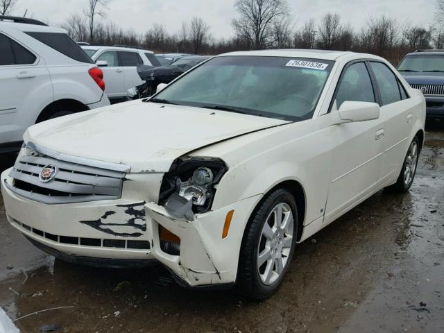 1G6DP577370174090 - 2007 CADILLAC CTS HI FEA WHITE photo 2