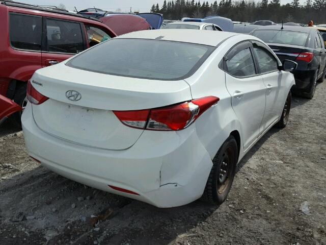 5NPDH4AE2BH020154 - 2011 HYUNDAI ELANTRA GL WHITE photo 4