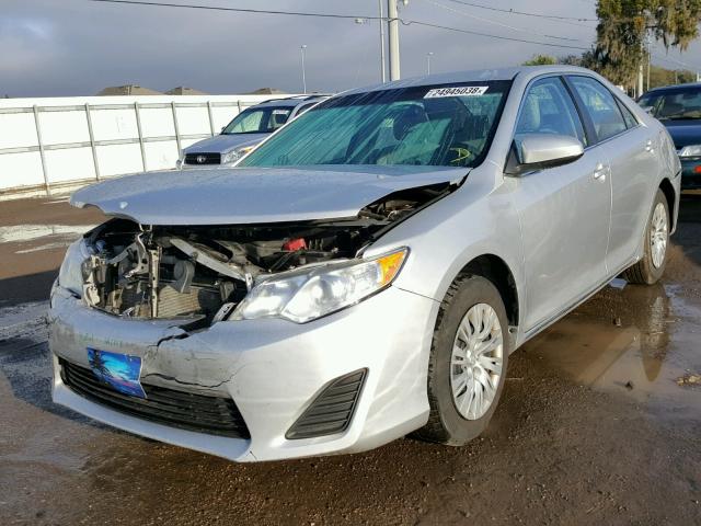 4T4BF1FK8CR162334 - 2012 TOYOTA CAMRY BASE SILVER photo 2