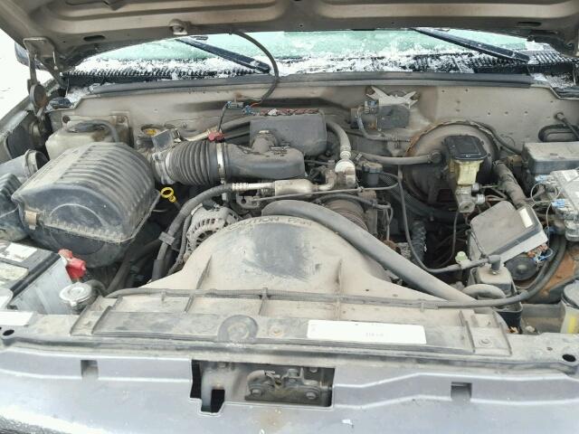 1GTEC14W0WZ538669 - 1998 GMC SIERRA C15 TAN photo 7