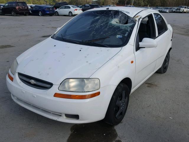 KL1TD52634B129917 - 2004 CHEVROLET AVEO WHITE photo 2