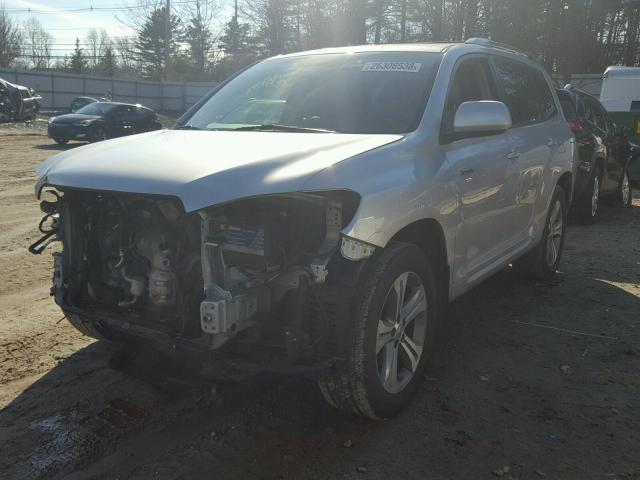 JTEES43A582089832 - 2008 TOYOTA HIGHLANDER SILVER photo 2