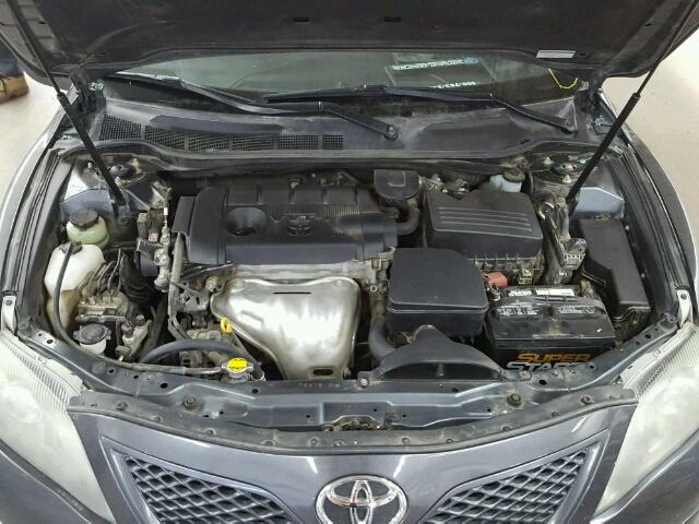 4T1BF3EK2BU602425 - 2011 TOYOTA CAMRY BASE GRAY photo 7