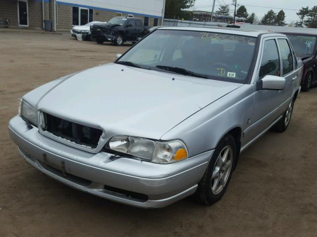 YV1LS55A7X1603967 - 1999 VOLVO S70 SILVER photo 2