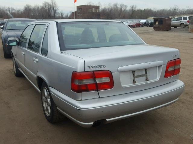 YV1LS55A7X1603967 - 1999 VOLVO S70 SILVER photo 3