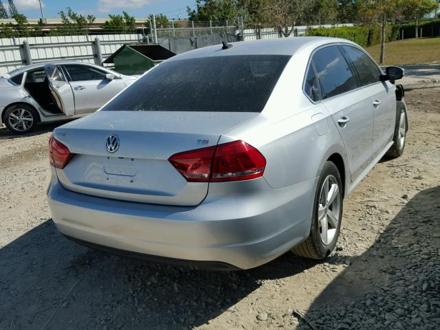 1VWAS7A39FC104779 - 2015 VOLKSWAGEN PASSAT S SILVER photo 4