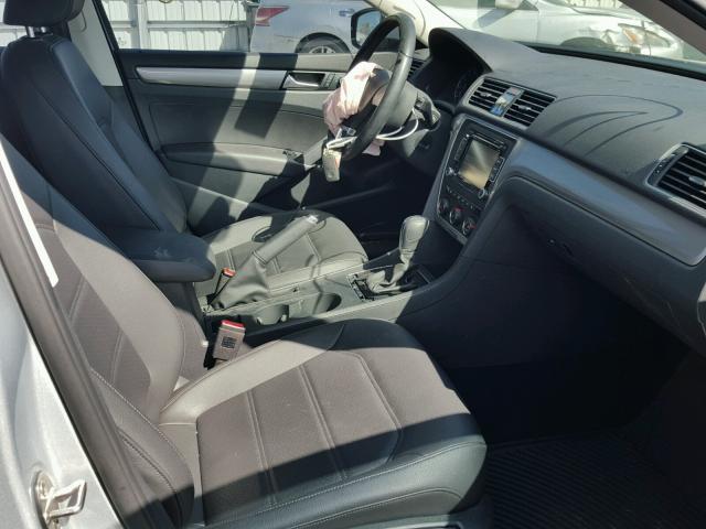 1VWAS7A39FC104779 - 2015 VOLKSWAGEN PASSAT S SILVER photo 5