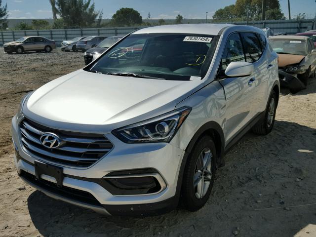 5XYZTDLB2HG452315 - 2017 HYUNDAI SANTA FE S SILVER photo 2