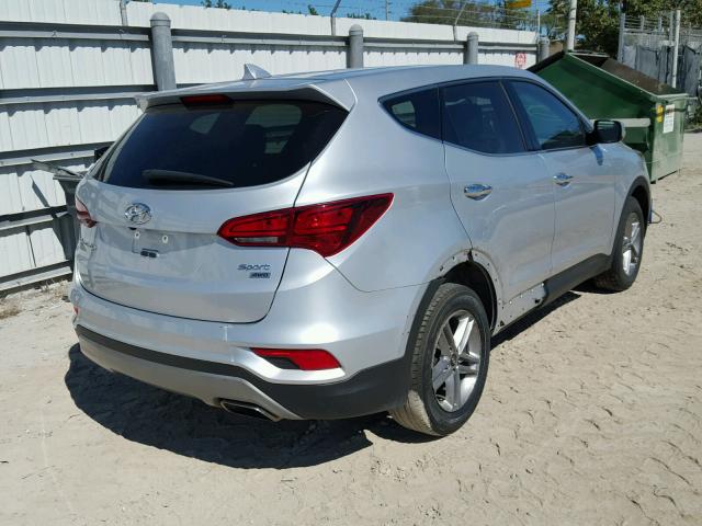 5XYZTDLB2HG452315 - 2017 HYUNDAI SANTA FE S SILVER photo 4