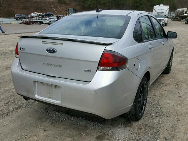 1FAHP3GN3AW104262 - 2010 FORD FOCUS SES SILVER photo 4